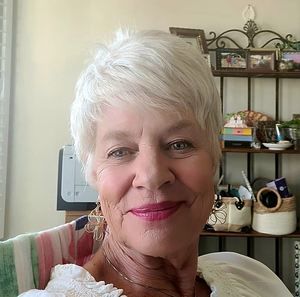 Meet your Posher, Carole